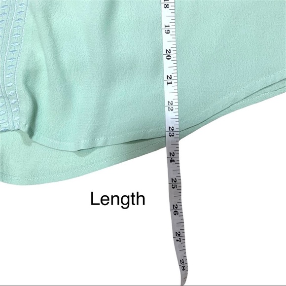 Francesca’s Quinn Peasant Embroidered Blouse Size Medium - Picture 9 of 12